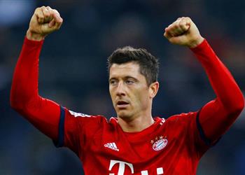 ليفاندوفسكي يعترف رونالدو وراموس حاولا إقناعي بالانضمام لريال مدريد