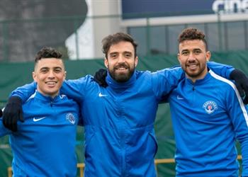 تريزيجيه وحافظ ينضمان إلى معسكر منتخب مصر