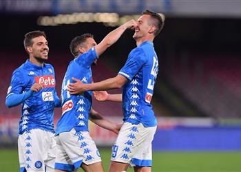 نابولي يخمد ثورة أودينيزي ويحقق فوزا صعبا بالدوري الإيطالي