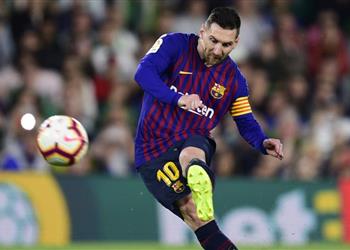 صراع الحذاء الذهبي ميسي يواصل الحفاظ على الصدارة رغم منافسة مبابي