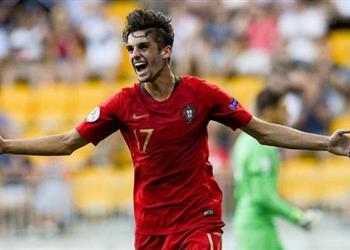 ترينكاو معلق ا على اهتمام يوفنتوس اللعب مع رونالدو شرف كبير