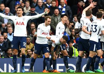 لاعب توتنهام يثير التكهنات بشأن مستقبله