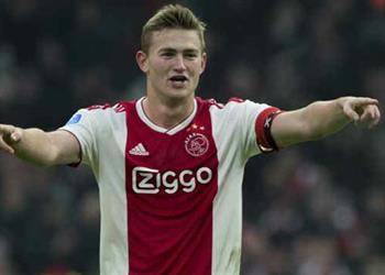 سبورت تكشف عن تفاصيل عرض برشلونة لضم دي ليخت