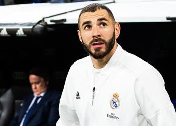 وكيله السابق يعترف عرضت عودة بنزيما على ليون بالصيف الماضي