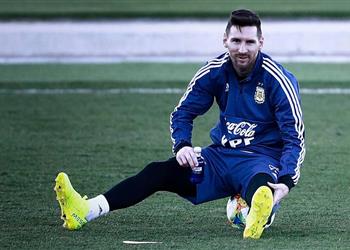 كادينا كوبيه تكشف مفاجأة عن إصابة ميسي وموقفه من المشاركة أمام فنزويلا