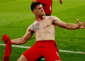 يوفيتش يحسم قراره تجاه عرض برشلونة