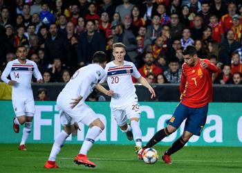 فيديو إسبانيا تفلت من فخ التعادل وتحقق فوز ا صعب ا أمام النرويج بتصفيات يورو 2020