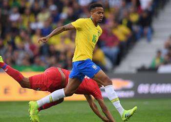 كاسيميرو هنئت ريال مدريد على صفقة ميليتاو الرائعة