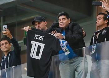 مارادونا يدافع عن ميسي ويشن هجوم ا ناري ا على اللاعبين لا يستحقون ارتداء قميص الأرجنتين