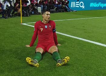 بالفيديو رونالدو يخرج مصاب ا من مباراة البرتغال وصربيا في تصفيات اليورو