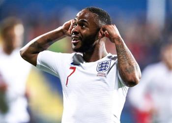 ستيرلينج يرد على أصحاب الهتافات العنصرية