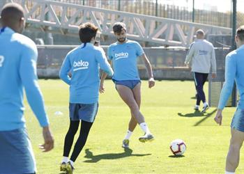 ميسي وسواريز يواصلان الغياب عن تدريبات برشلونة وشكوك حول لحاقهما بمباراة إسبانيول