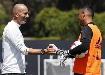 تقارير ريال مدريد يدرس بيع نافاس رغم عودة زيدان