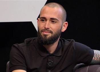 أليكس فيدال بعد رحيله عن برشلونة عودتي لإشبيلية أفضل قرار