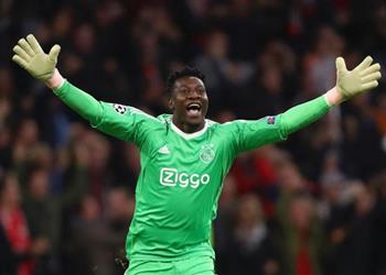 أياكس يتخذ قرار ا تجاه حارس مرماه بعد اهتمام برشلونة