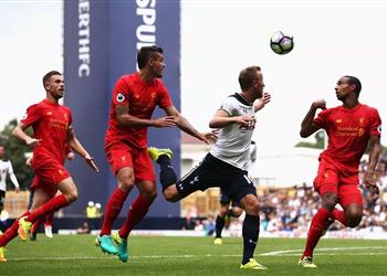 ذا صن صراع إيطالي شرس على مدافع ليفربول