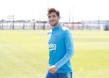 سيرجي روبيرتو ي جيب ماذا يحتاج برشلونة لتحقيق الثلاثية