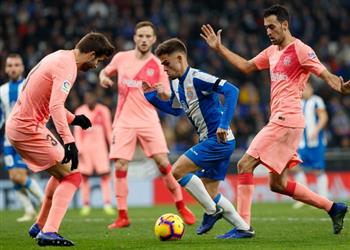 موعد والقناة الناقلة ومعلق مباراة برشلونة وإسبانيول في الدوري الإسباني اليوم
