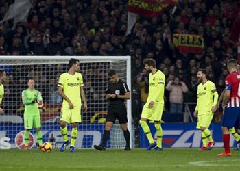 الاتحاد الإسباني يعلن حكم مباراة برشلونة وأتلتيكو مدريد في الليجا