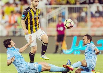 الاتحاد يهزم الباطن برباعية ويتأهل لمواجهة النصر في نصف نهائي كأس خادم الحرمين