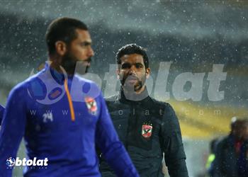 صالح جمعة يرافق هاني على دكة بدلاء الأهلي أمام الاتحاد السكندري ولاسارتي يستبعد أجاي