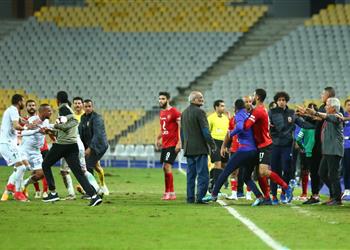 بالصور مراسل بطولات يرصد تفاصيل مشادة لاعبي الاهلي والاتحاد السكندري