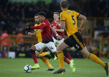 فيديو مانشستر يونايتد يسقط بالنيران الصديقة أمام وولفرهامبتون في البريميرليج