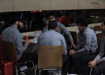 بعثة الأهلي تتوافد على مطار القاهرة استعداد ا للسفر إلى جنوب إفريقيا