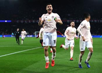 لاعب مانشستر يونايتد ي حذر برشلونة قبل مباراة الفريقين