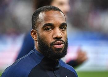 مدرب آرسنال يتعجب من غياب لاكازيت عن منتخب فرنسا