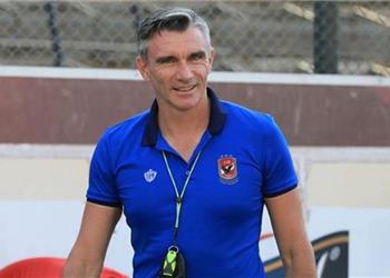 كارتيرون يشيد بوليد سليمان ويؤكد الأهلي سيتوج بإفريقيا هذا الموسم