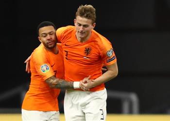 أسطورة هولندا دي ليخت ينتظره مستقبل م شرق وبرشلونة الأنسب له