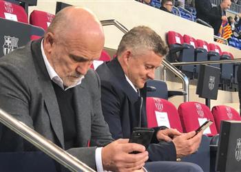 سولشاير وفيلين يتواجدان في مدرجات كامب نو لمشاهدة برشلونة أمام أتلتيكو مدريد