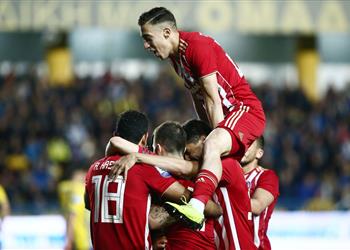 بالفيديو احمد حسن كوكا يصنع ويسجل في فوز أولمبياكوس على بانيتوليكوس بخماسية