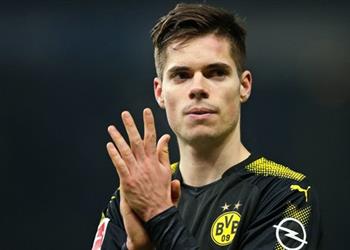 باريس سان جيرمان يستهدف التعاقد مع جوليان فيجل في الصيف