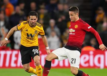 هيريرا يضع مانشستر يونايتد في مأزق ويغيب عن مواجهة برشلونة