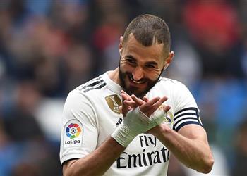 كريم بنزيما لاعب الشهر في ريال مدريد