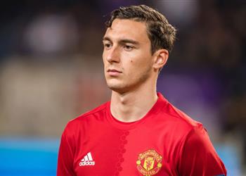 مانشستر يونايتد ينوي تجديد عقد دارميان