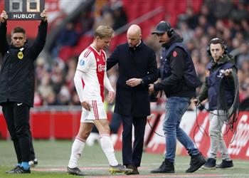 دي يونج يتعرض لإصابة قوية في الدوري الهولندي وشكوك حول لحاقه بمواجهة يوفنتوس