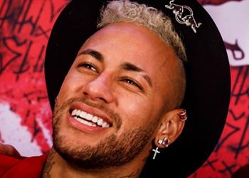 نيمار أفضل تحقيق دوري الأبطال مع باريس سان جيرمان على الفوز بالكرة الذهبية