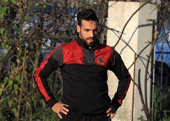 إسلام محارب يواصل أداء برنامجه التأهيلي تمهيد ا لعودته للمشاركة مع الأهلي