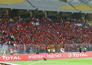 الأهلي يتمسك بحضور الجماهير أمام بيراميدز من أجل تكافؤ الفرص