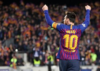 صحيفة كتالونية ميسي المرشح الأقرب للفوز بالكرة الذهبية بعد خروج رونالدو من دوري الأبطال
