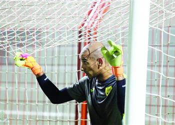 حارس مرمى الجزائر خوض كأس الأمم في مصر يزيد من فرص فوزنا وننتظر المساندة من جماهيرهم