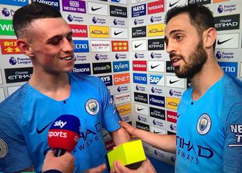 سيلفا يرفض جائزة أفضل لاعب أمام توتنهام ويهديها لفيل فودين