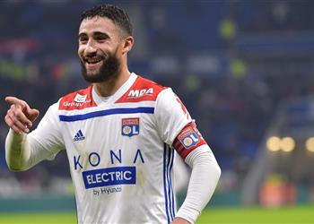 نبيل فقير يطيح بوكيل أعماله بسبب ليفربول