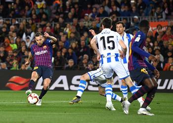 بالفيديو ألبا يمنح برشلونة ثلاث نقاط غالية بالفوز على ريال سوسيداد في الدوري الإسباني