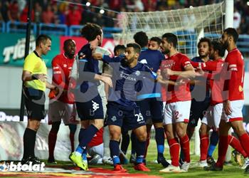 المسابقات تعاقب الأهلي بسبب أحداث مواجهة بيراميدز وإيقاف لاعب النجوم 4 مباريات