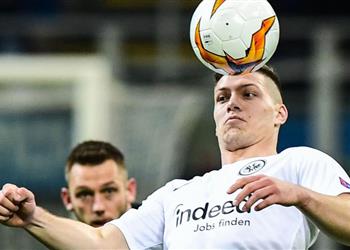 مدير فرانكفورت يلمح لاقتراب يوفيتش من ريال مدريد