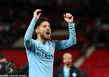 بالصور هل يتعرض ديفيد سيلفا للإيقاف بعد اعتداءه على لاعب مانشستر يونايتد ديلي ميل توضح